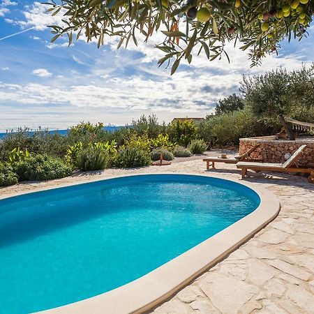 Holiday Home Zlatni San - Private Heated Pool Bol Room photo