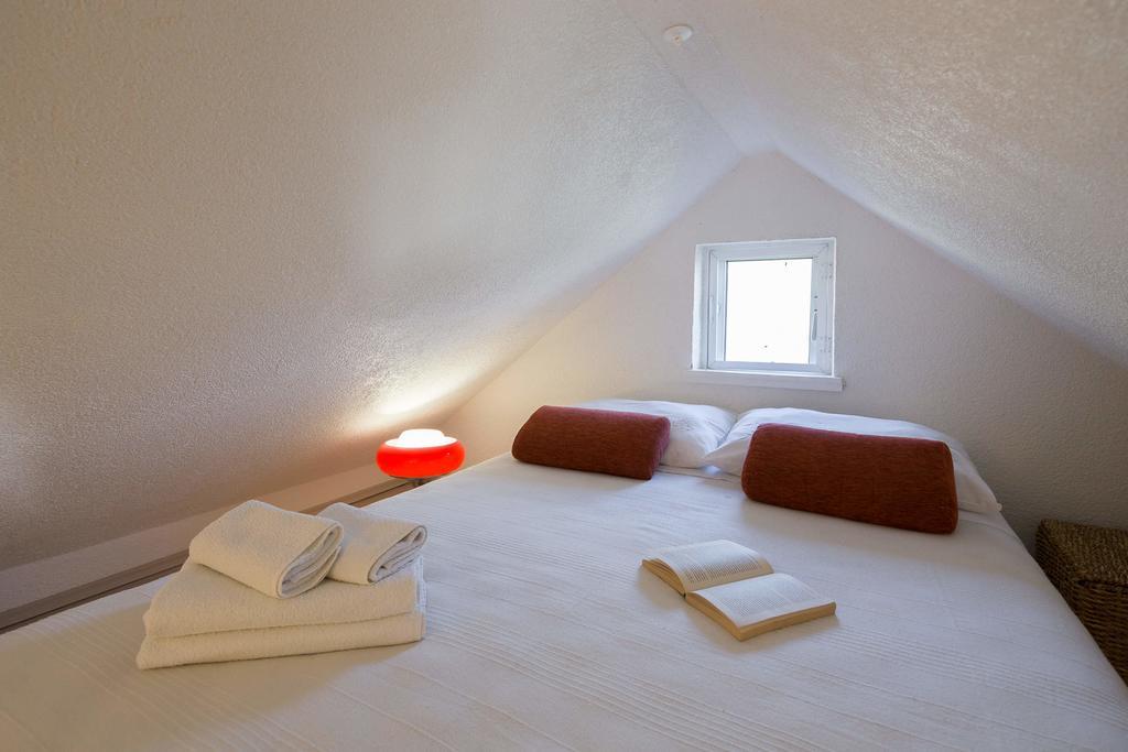Holiday Home Zlatni San - Private Heated Pool Bol Room photo